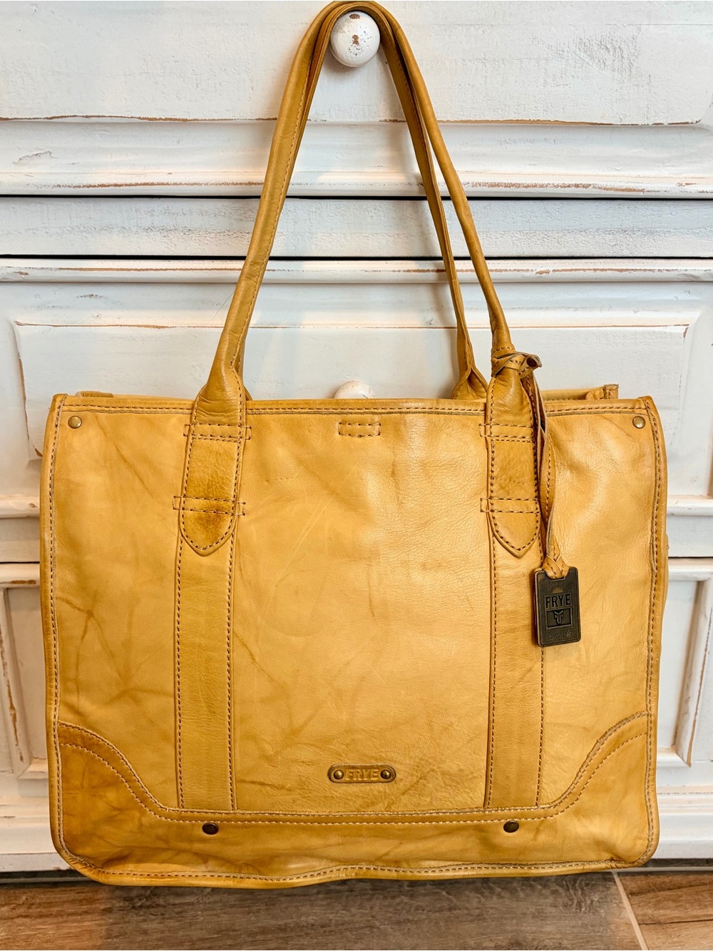 FRYE Women's Leather Melissa Tote Bag Camel